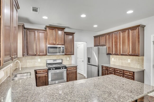 Building Photo - 87 Wedge Wood Way