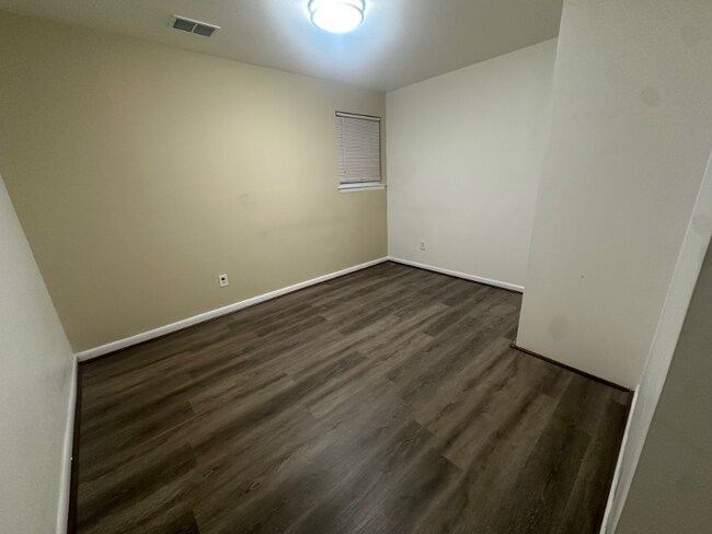 Building Photo - 8xxx Barrett Rd