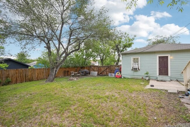 Building Photo - 1331 Avant Ave