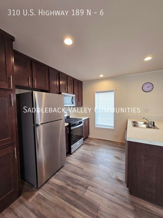 Building Photo - 310 US-189