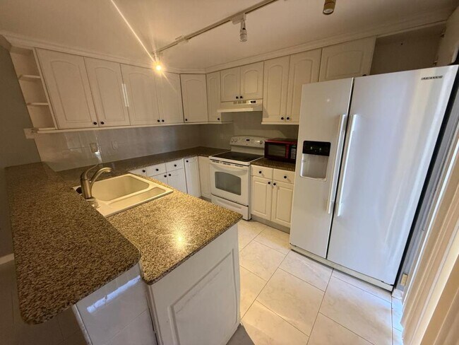 Foto del edificio - 5276 Middle Ct