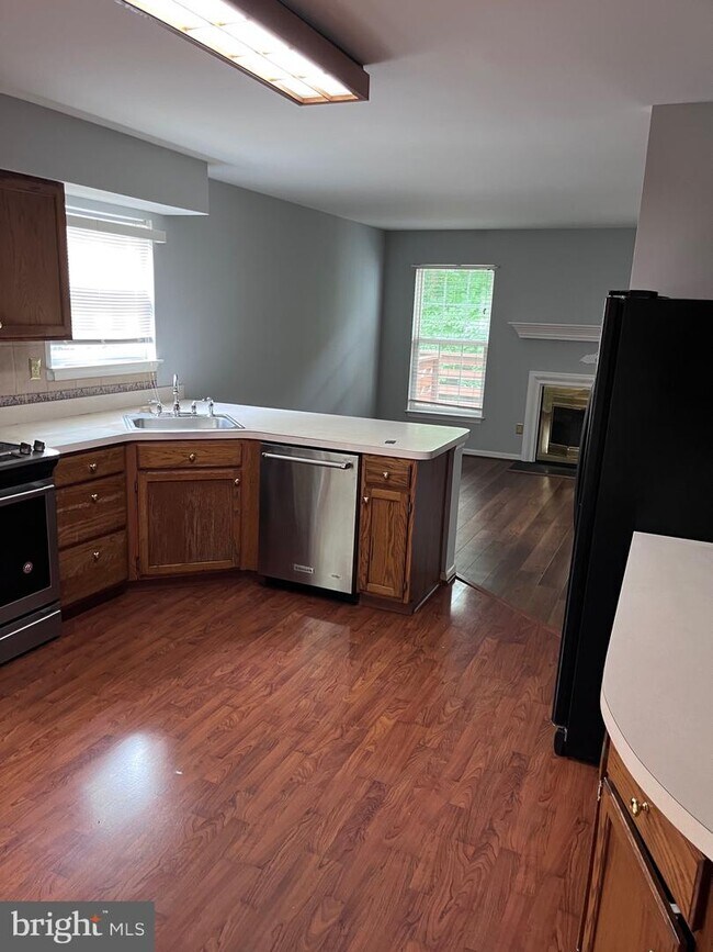 Building Photo - 126 Marsh Creek Dr
