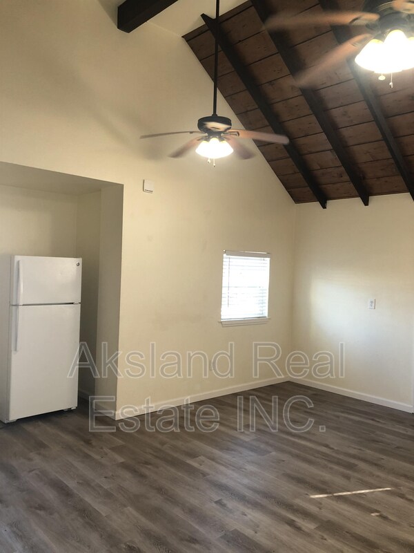 Foto del edificio - 595 N Grant Ave