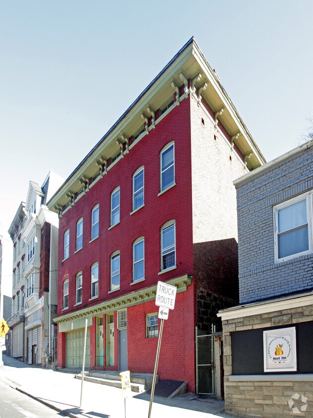 Building Photo - 62-64 N Broadway