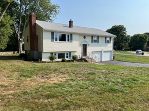 Building Photo - 7 Wedgewood Dr