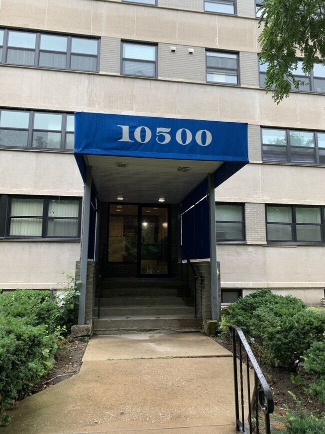 Building Photo - 10500 S Walden Pkwy