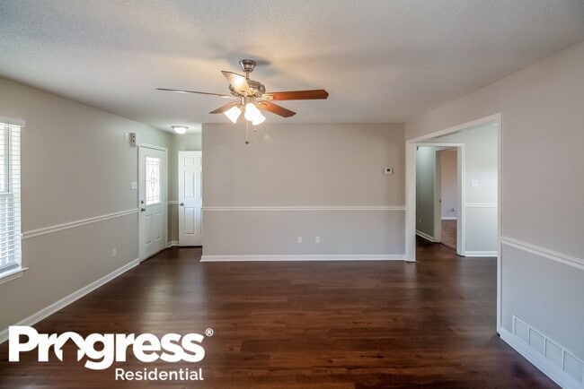 Building Photo - 3455 Pendulum Dr N