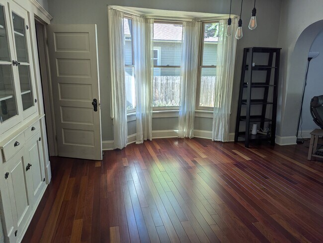 Foto del edificio - 4188 Winona Ct