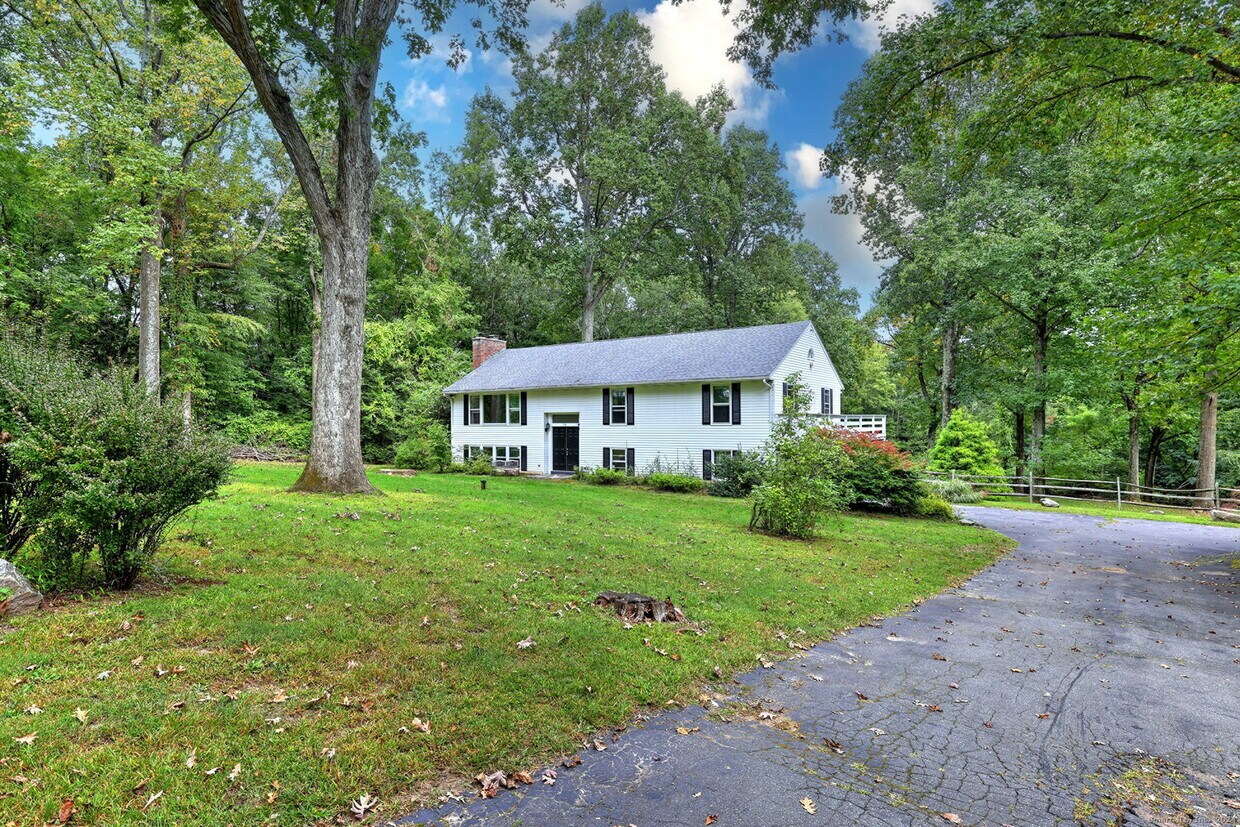 Primary Photo - 59 N Racebrook Rd