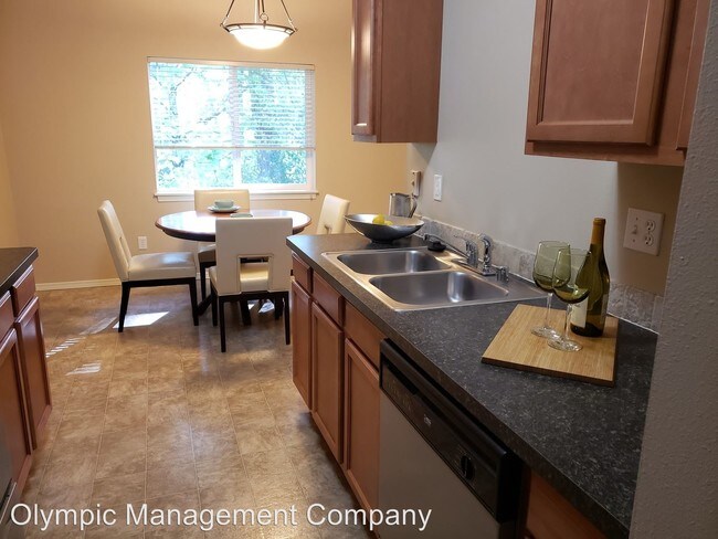 Foto del edificio - 5900 Troon Ln SE
