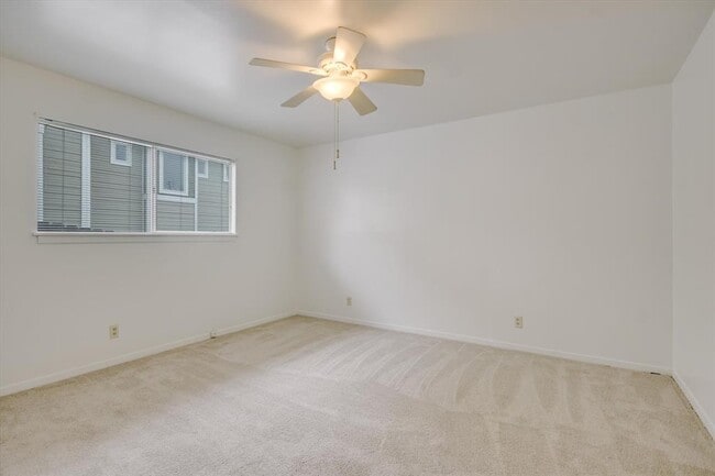 Building Photo - 1201 Dailey St
