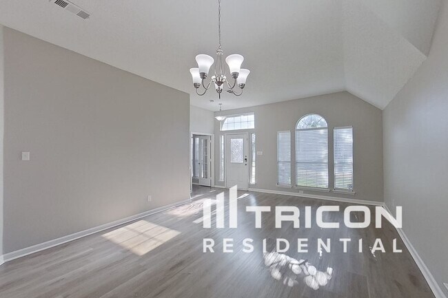 Foto del edificio - 521 Spicewood Dr