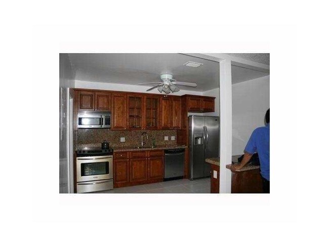 Foto del edificio - 1080 NE 92nd St