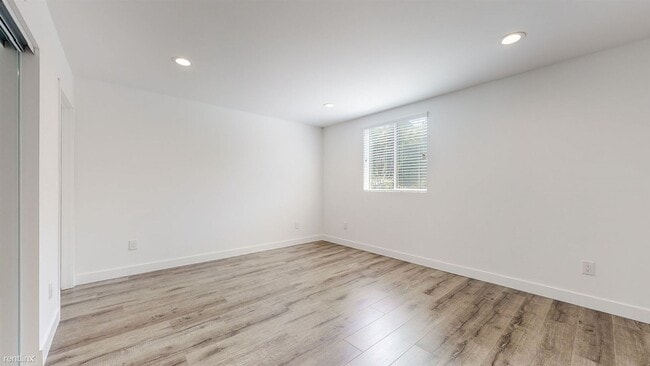 Building Photo - 3 br, 3 bath Duplex - 4454 Turquoise Stree...