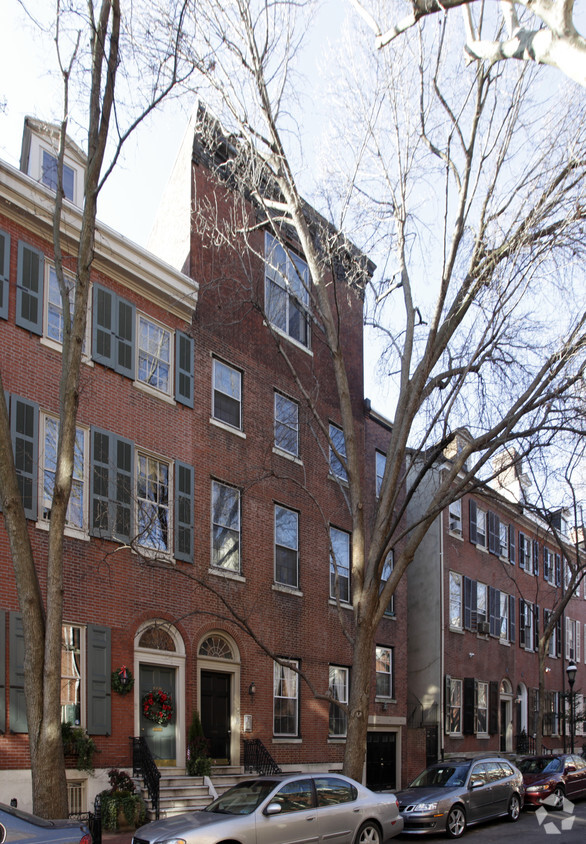 Building Photo - 1010-1012 Clinton St