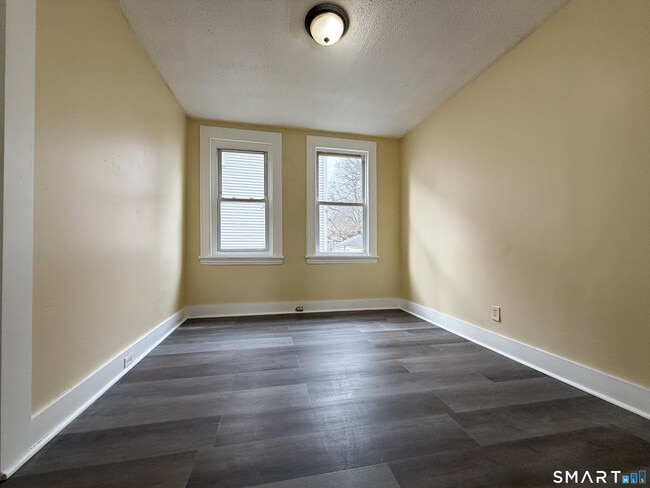 Foto del edificio - 330 Hollister St