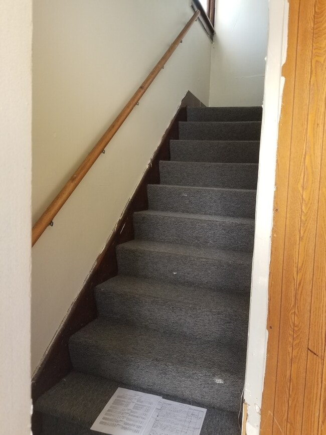 Building Photo - 125 Lorentz St