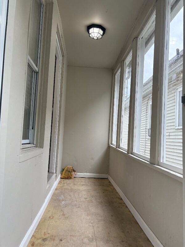 Foto del edificio - 1045 Hudson Ave