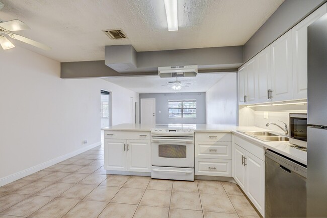 Building Photo - 3929 Kenas St