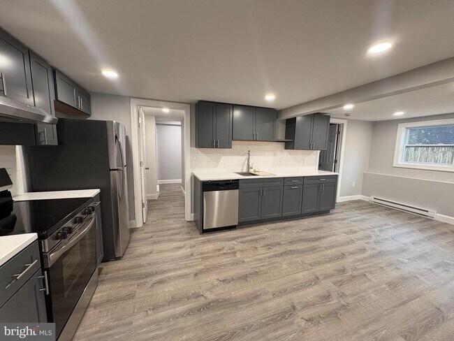 Foto del edificio - 6 Rockland Ave