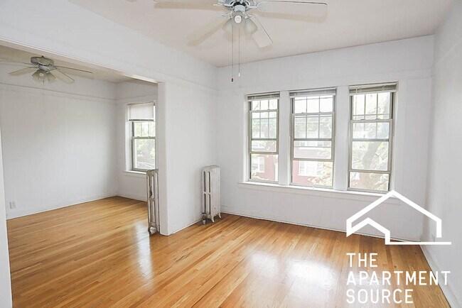 Building Photo - 5107 N Winchester Ave