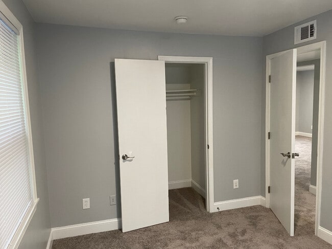 Dormitorio 2 - 4945 Sheriff Rd NE