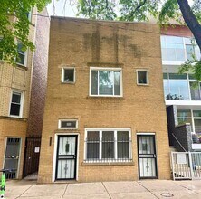 Building Photo - 1526 N Artesian Ave