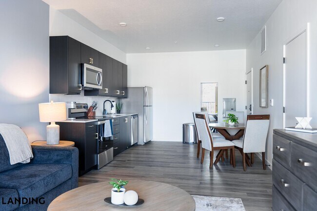 Foto del edificio - 343 S 400 E