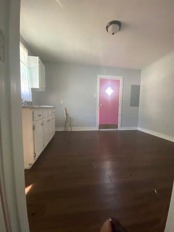 Foto del edificio - 2417 Deadrick Ave