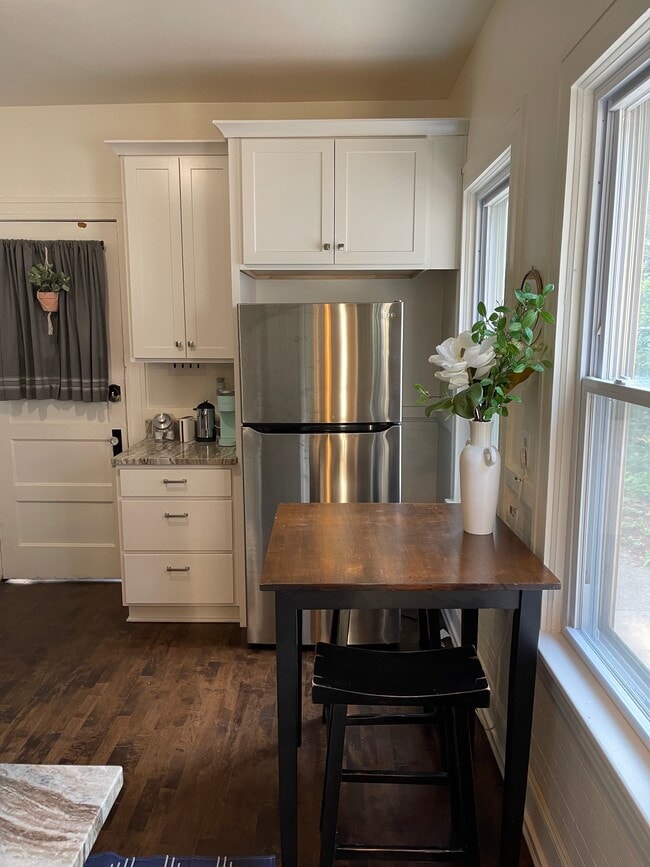 Building Photo - 2830 N Frederick Ave