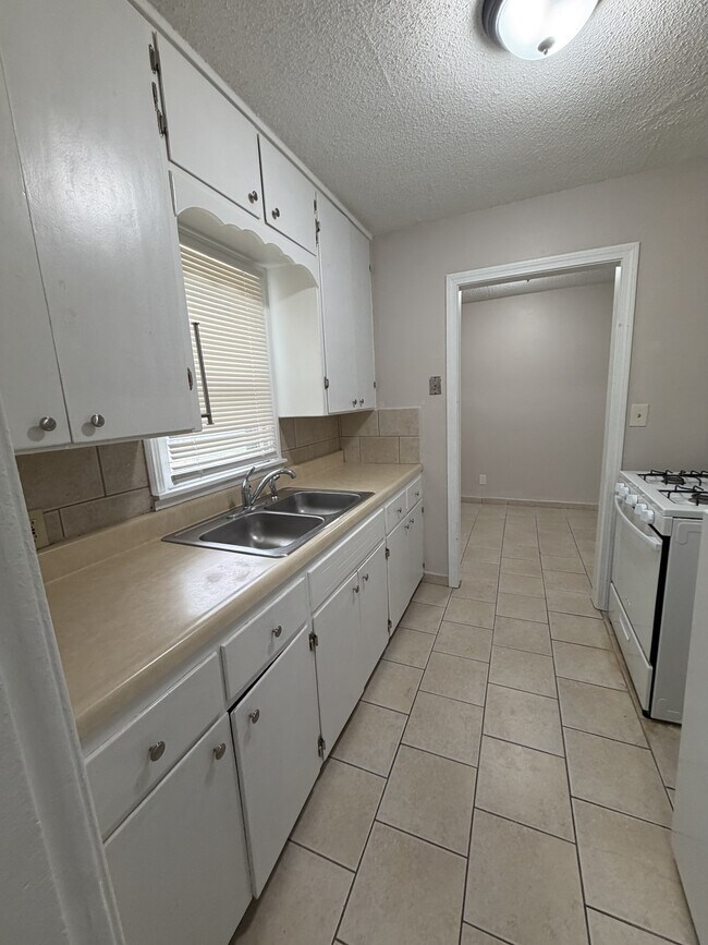 Foto del edificio - 2126 N Minnesota St