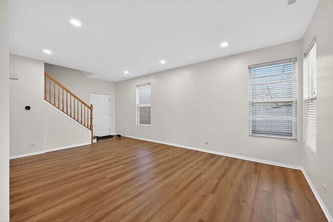 Foto del edificio - 708 Meadowridge Dr