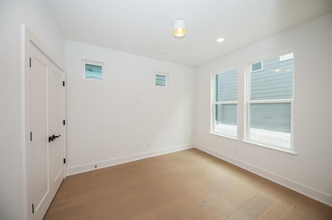 Building Photo - 1312 Heslep St