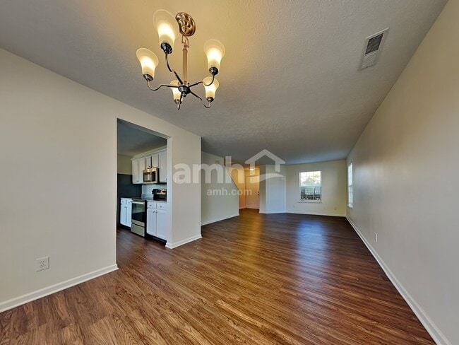 Foto del edificio - 8525 Morgan Dr