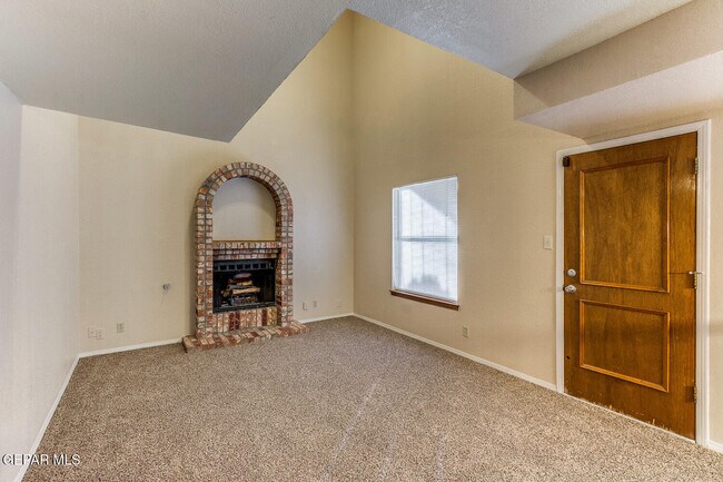 Building Photo - 11181 Loma Grande Dr