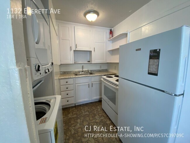 Foto del edificio - 1132 Everett Ave