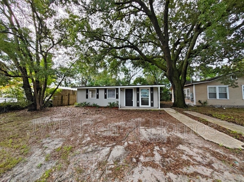 Primary Photo - 730 Fernway St