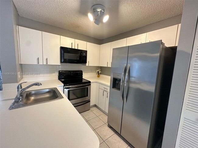 Foto del edificio - 9991 SW 222nd St