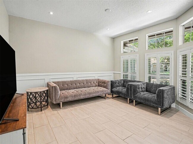 Foto del edificio - 3404 Royal Ascot Run