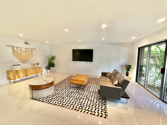 Building Photo - 3736 NE 166th St