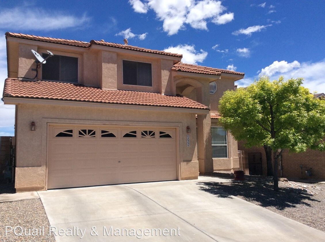 4235 Ridingcircle Rd NW, Albuquerque, NM 87114 House Rental in