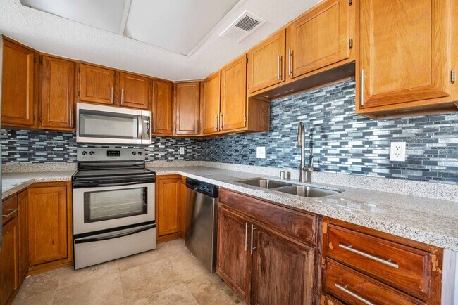 Foto del edificio - Charming 2-Bedroom Condo!