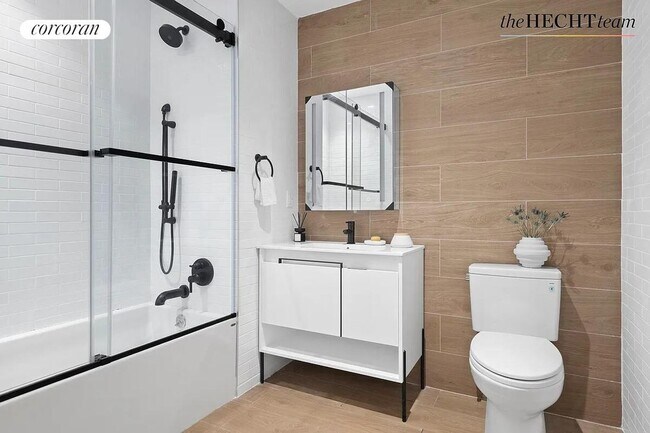 Foto del edificio - 1 Putnam Ave