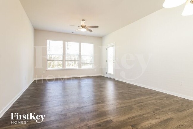 Building Photo - 522 Hillpark Ln