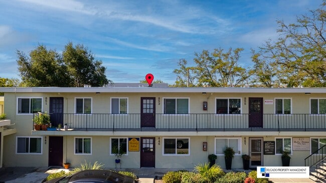 Foto del edificio - Newly remodeled Benicia 1st Street condo