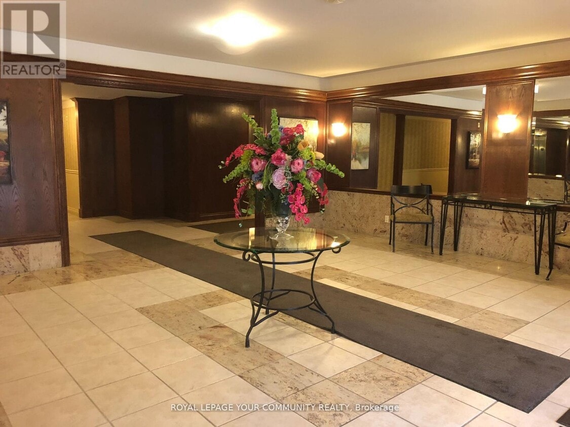 Primary Photo - 33 Wallace St