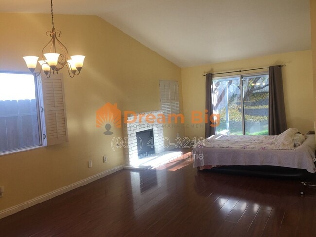 Building Photo - 26229 Cambria Ln