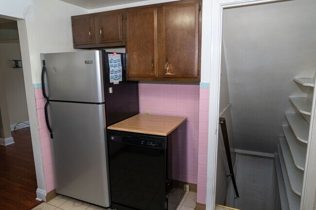 Foto del edificio - AVAILABLE JULY 1ST!! DON'T MISS this FANTASTIC home in a PRIME LOCATION!