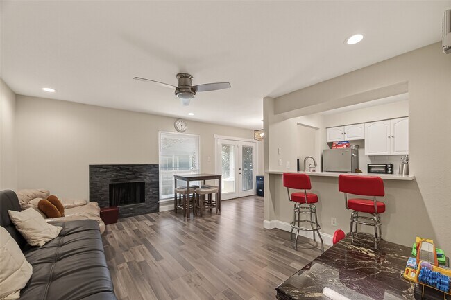 Foto del edificio - 18515 Egret Bay Blvd