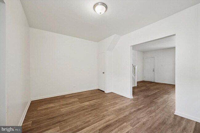 Foto del edificio - 5427 Delancey St